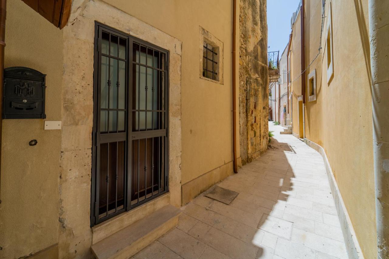 Casa Talete Cozy Apartment In Ortigia - First Floor سيراكوزا المظهر الخارجي الصورة